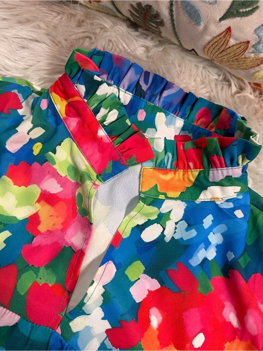 Floral Puff Sleeve Mandarin Collar Ruffle Blouse - Picture 2 of 12